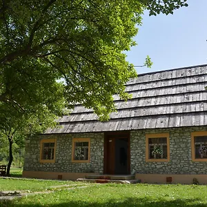 Peraj , Vermosh Albanie